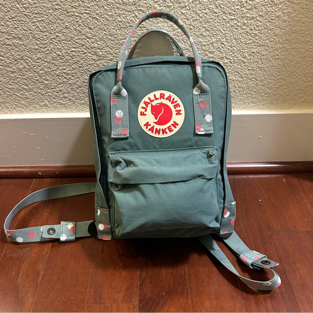 FJALLRAVEN Kanken Backpack Mini Frost Green-Confetti Pattern seat pad excellent - Picture 2 of 9